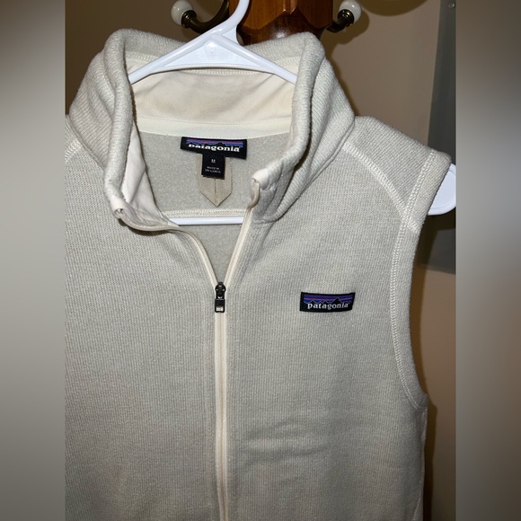 Patagonia Off-White Fleece Vest - Picture 3 of 14